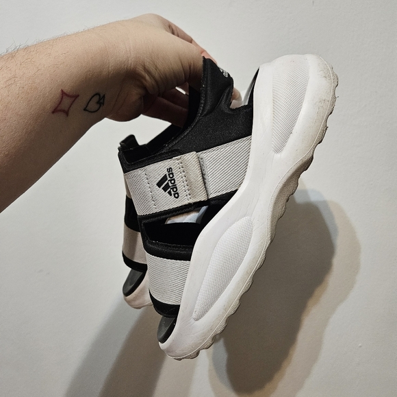 Adidas Mehana Sandals Size 3 - Picture 3 of 7